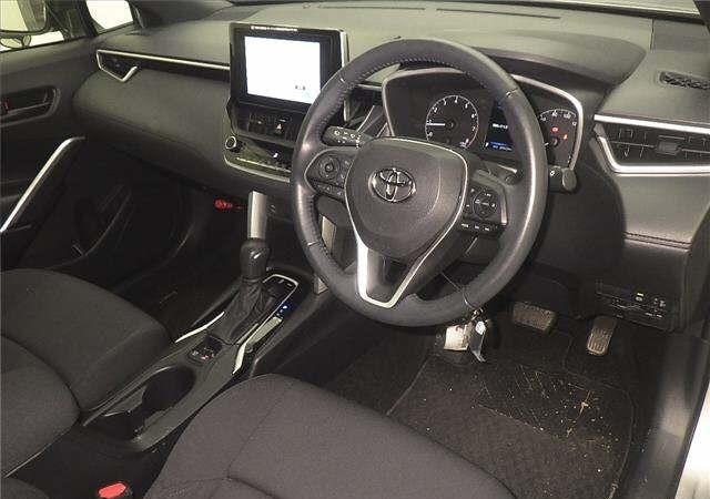 2024 TOYOTA COROLLA CROSS G view 6