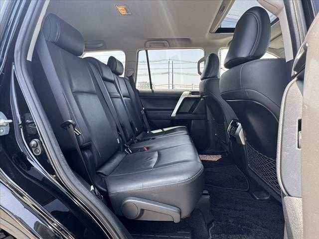 TOYOTA LAND CRUISER TXL view 12