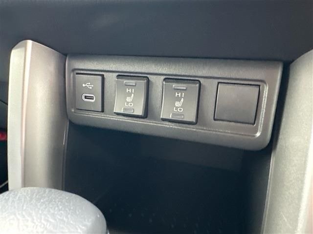 TOYOTA COROLLA CROSS HYBRID Z view 11