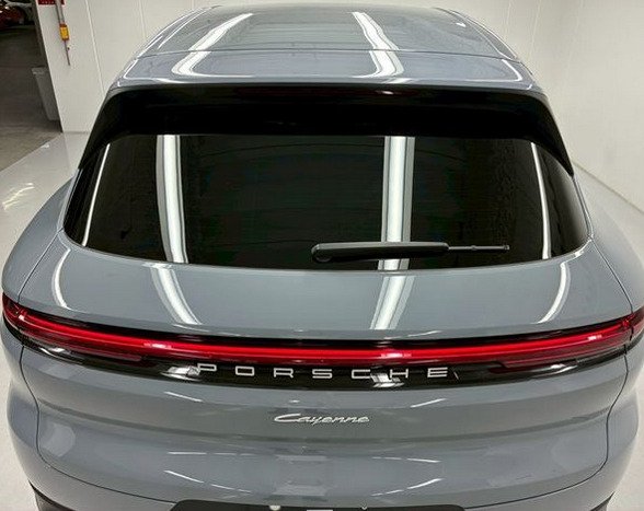 PORSCHE CAYYENE Base grade view 4