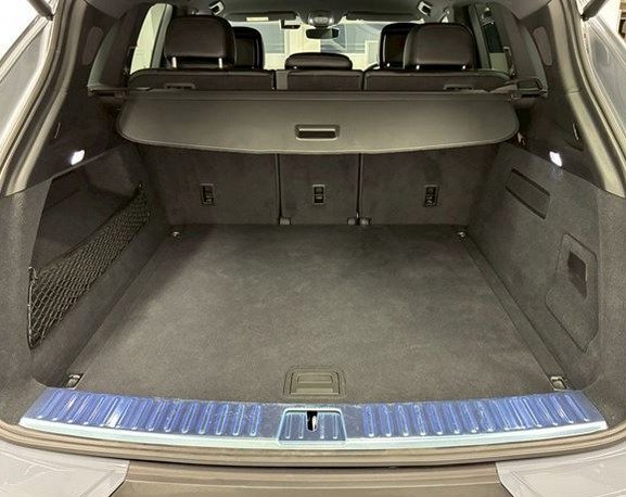 PORSCHE CAYYENE Base grade view 11