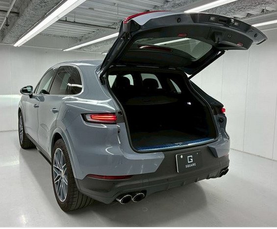 PORSCHE CAYYENE Base grade view 12