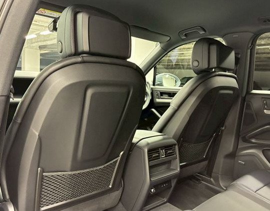 PORSCHE CAYYENE Base grade view 19