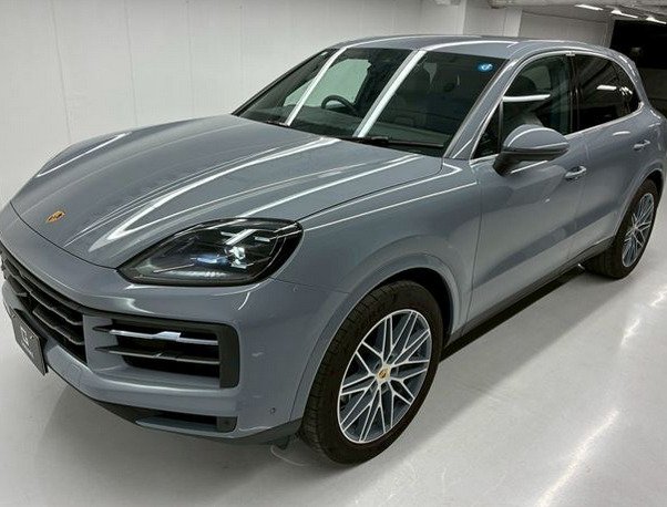 PORSCHE CAYYENE Base grade view 5