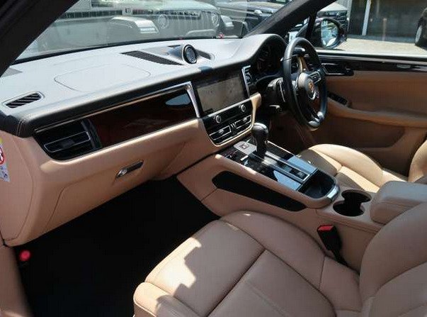 PORSCHE MACAN GTS PDK RESERVED view 16