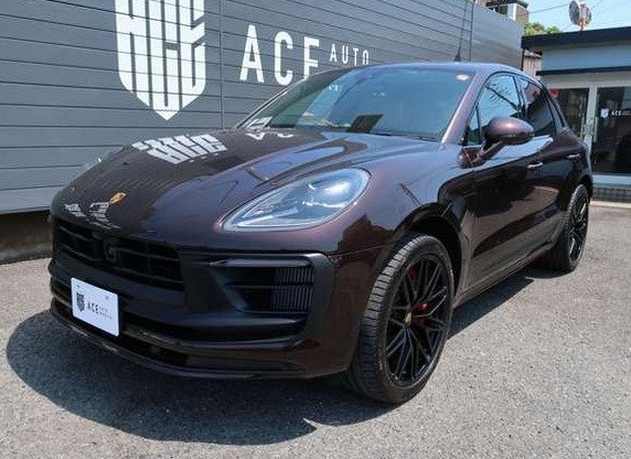 PORSCHE MACAN GTS PDK RESERVED view 2