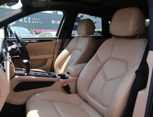 PORSCHE MACAN GTS PDK RESERVED view 17
