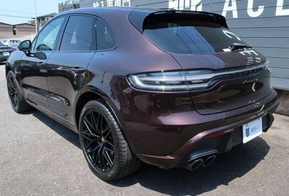 PORSCHE MACAN GTS PDK RESERVED view 4