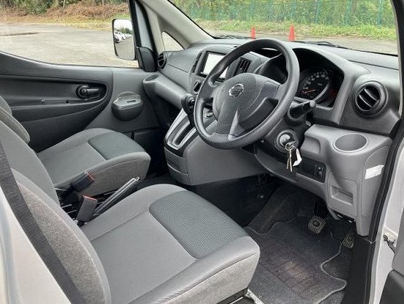NISSAN NV200 VANETTE VAN VX view 5