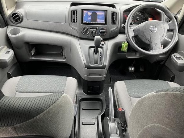 NISSAN NV200 VANETTE VAN VX view 4