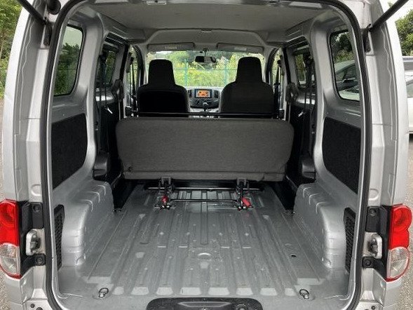 NISSAN NV200 VANETTE VAN VX view 8