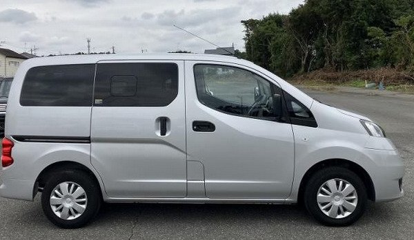 NISSAN NV200 VANETTE VAN VX view 3